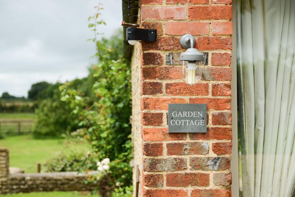 Villa Cromhall Farm à Chippenham  Extérieur photo